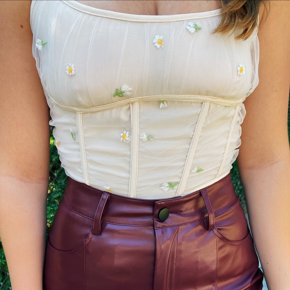 Le Lis Cream Corset Top